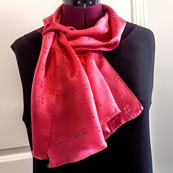 Vintage Anne Klein for Vera Pink Jacquard Silk Fringed Oblong Scarf - Picture 3 of 7